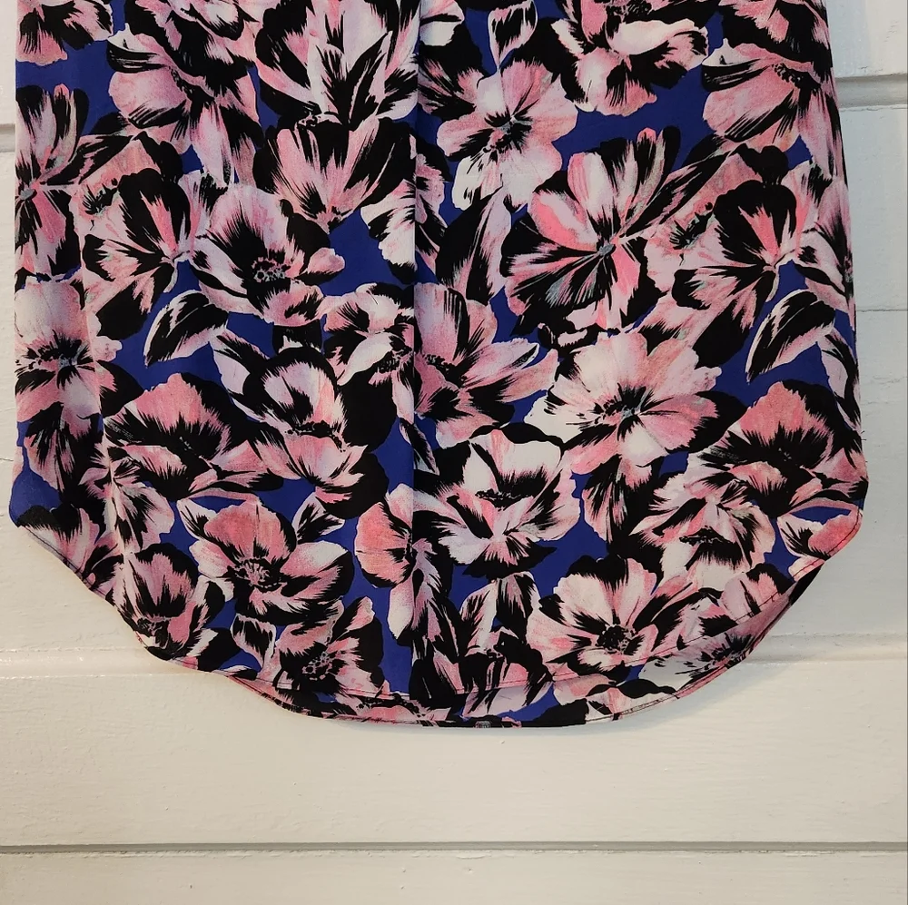 J. Crew Women's Blouse, 100% Silk, Pink & Blue Floral Cap Sleeve V-neck Sz 0 EUC